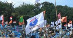 Panji-Panji Partai Perindo Berkibar di Ratusan Perahu Nelayan Pemalang