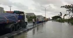 Jalur Pantura Lumpuh, Ribuan Rumah di Brebes Terendam Banjir, 1 Tewas