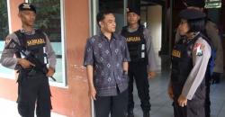Antisipasi Penyerangan, Polisi Bersenjata Jaga Ponpes di Jombang