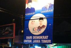 Soekarwo Instruksikan Kadernya Pasang Billboard Khofifah-Emil