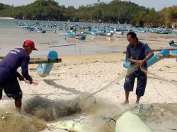 Cuaca Buruk, Ratusan Nelayan di Sidoarjo Tak Bisa Melaut