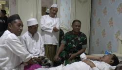 Kiai Ponpes Al Hidayah Diserang Orang Gila, Korban: Jelas Disuruh  