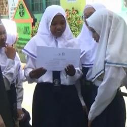 Sebulan Izin, Echa Si Putri Tidur Akhirnya Masuk Sekolah