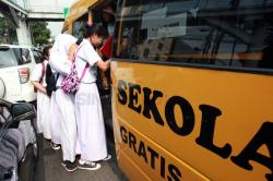 Terganjal Aturan Hukum, Siswa Miskin di Surabaya Gagal Sekolah Gratis