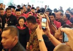 Hadiri Rakerdasus, Megawati Minta Kader PDIP Sulsel Menangkan Pilkada