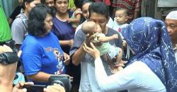 Penuh Haru, Bayi yang Dijual Ibu untuk Nyabu Diserahkan pada Ayahnya