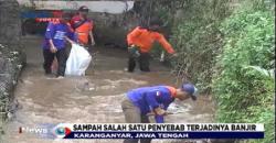 Cegah Banjir, Relawan Lintas Elemen Bersih-Bersih Sungai Dimoro