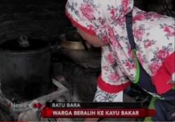Elpiji 3 Kg Langka, Warga Batubara Beralih ke Kayu Bakar