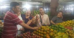 Djarot dan Istri Belanja di Pasar, Pedagang: Mimpi Apa Aku Semalam