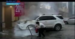 Diduga Korsleting Listrik, Toyota Fortuner Terbakar