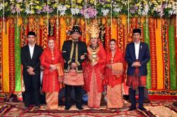 Presiden Jokowi Nasihati Bobby-Kahiyang Berbahasa Mandailing
