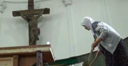 Warga Muslim pun Ikut Bersihkan Gereja Santa Lidwina