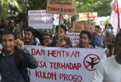 Ratusan Mahasiswa Geruduk Angkasa Pura Tolak Proyek Bandara Yogya