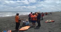 2 Siswa SMP yang Tenggelam di Pantai Mendhit Belum Ditemukan