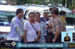 Sopir Angkot Trayek Tanah Abang Kembali Berdemo
