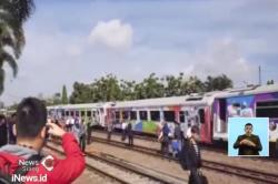 Kereta Jakarta-Bandung Anjlok, Ratusan Penumpang Telantar