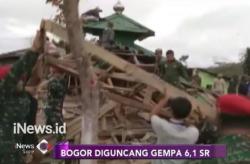 Ambruk akibat Gempa, Kopassus Evakuasi Puing-Puing MasjidÂ 