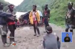 Beredar Video Kelompok Bersenjata Intimidasi Sandera di Mimika