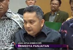 Masa Jabatan Arief Hidayat di MK Diperpanjang 2018-2023Â 