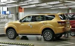 Gambar Nissan Paladin Bocor Mirip Toyota Fortuner