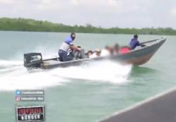 TNI AL Kejar Kapal Pembawa TKI Ilegal dari Malaysia