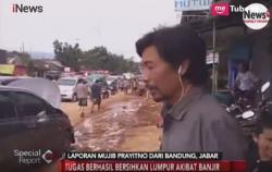Pascabanjir Bandang di Bandung, Petugas Bersihkan Sisa Lumpur