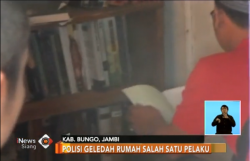 Pasca Pembakaran Mapolres Dharmasraya, Densus 88 Geledah Rumah Pelaku<