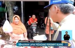 Petugas Razia Pedagang Nakal di Pasar Bandarjo
