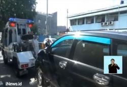 Masih Ada Pengemudi, Dishub Tetap Derek Mobil di Bahu Jalan