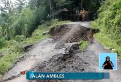 Tanah Labil, Jalan Penghubung 2 Desa di Kuningan Ambles