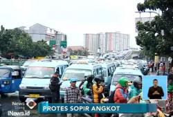 Jalur Diambil Transjakarta, Ratusan Sopir Angkot Mogok Kerja