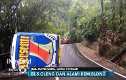 Bus Terguling di Banjarnegara, Penumpang Tewas Tertindih Mobil