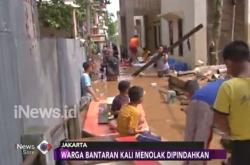 Sandi Akan Pindahkan Warga di Bantaran Sungai