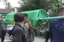 Korban Penusukan Telah Dimakamkan, Keluarga Berharap Pelaku Dihukum Berat