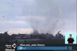 Angin Puting Beliung Hancurkan Ratusan Rumah di Pemalang