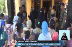 Bantuan Tak Merata, Korban Banjir di Brebes Berebut Makanan