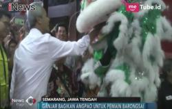 Ganjar Turut Bagikan Angpao dalam Perayaan Cap Go Meh di Semarang