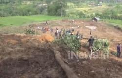 Hari Kedua, Tim Gabungan Kembali Cari Korban Longsor di Bandung