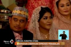 Prosesi Upacara Adat Kahiyang Sandang Marga Siregar 