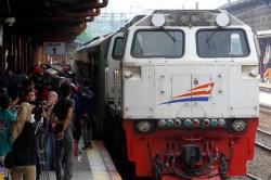 Kereta Api Lodaya Tambahan Anjlok di Nagreg Bandung, 95 Penumpang Dievakuasi