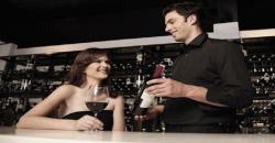 Minum Anggur Merah Cegah Plak dan Karang Gigi