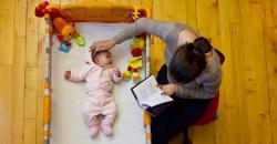 Tips Menenangkan Bayi Aktif di Malam Hari