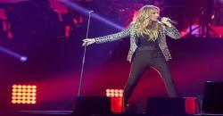 Sakit Telinga, Celine Dion Batalkan Konser di Las Vegas