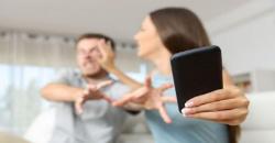 5 Cara Mudah Berhenti Posesif Berlebihan Pada Pasangan