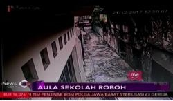Detik-detik Robohnya Bangunan SMPN 32 Pekojan Terekam CCTV