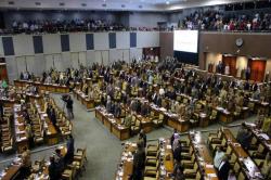 Sekjen DPR : 2 Fraksi Tak Mau Laporkan Kasus Covid-19 Anggota
