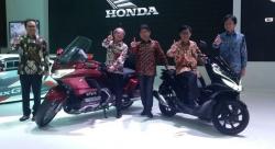 Honda Boyong Moge Gold Wing dan PCX Hybrid