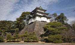 Jepang Buka Wisata Tur Istana Kekaisaran Berbahasa Asing