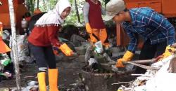 Sarjana Cantik Purbalingga Jadi Pemilah Sampah, Alasannya Mengejutkan