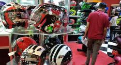 Jelang Penutupan IIMS, Produk Helm Diskon Gede-gedean